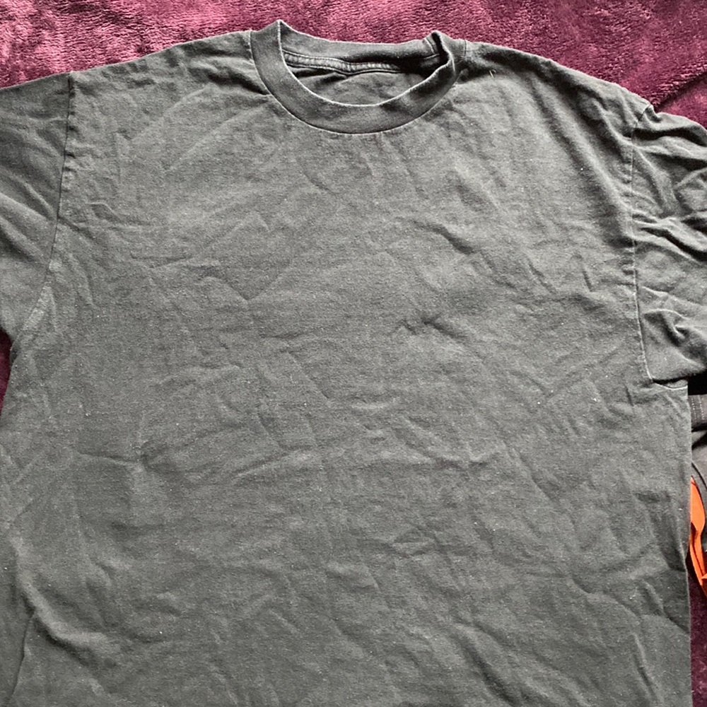 size large black t-shirt